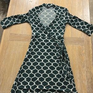 Banana Republic green and white patterned dress
